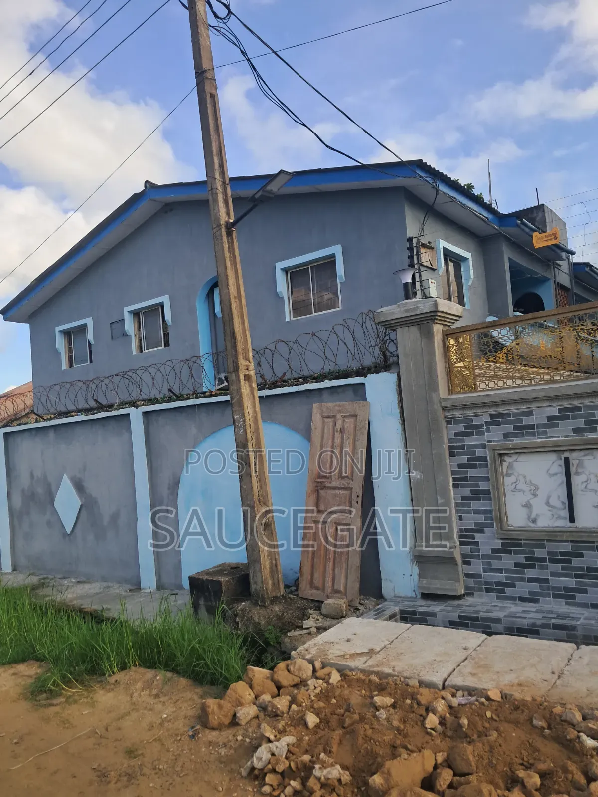 6bdrm Block of Flats in Site C, Satellite Town for sale in Satellite Town