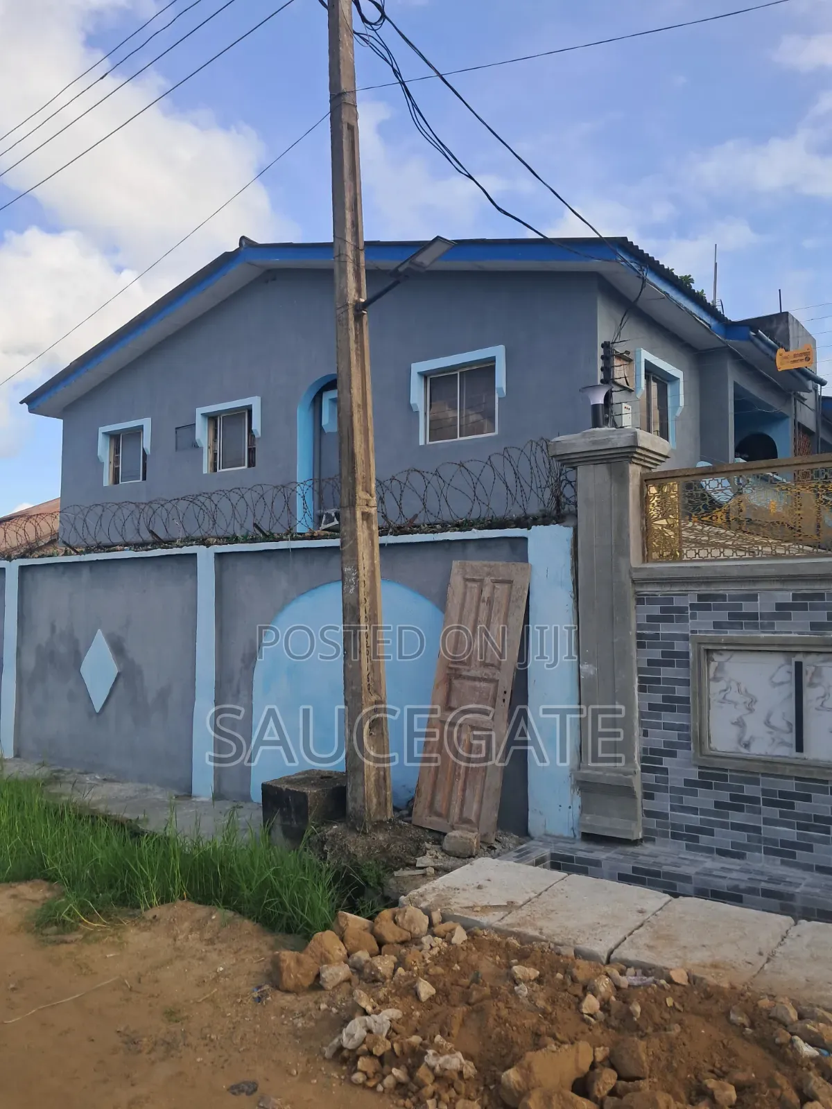 6bdrm Block of Flats in Site C, Satellite Town for sale in Satellite Town