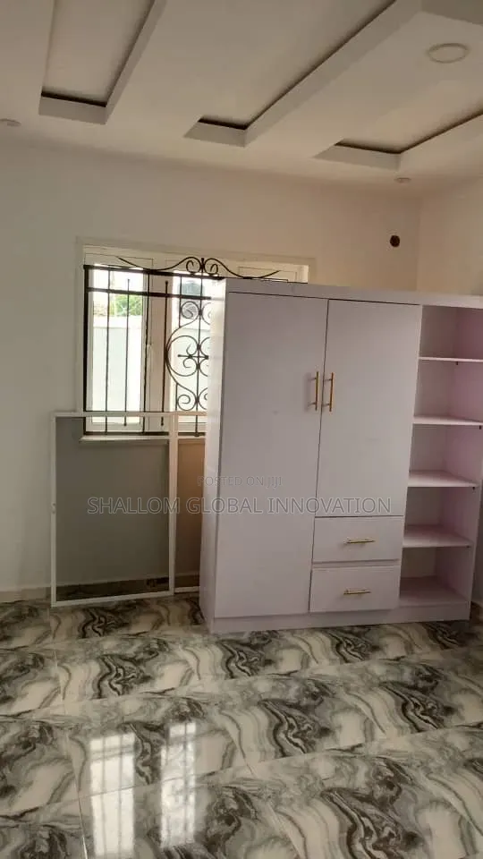 2bdrm Block of Flats in Banana Estates, Akobo for rent in Akobo