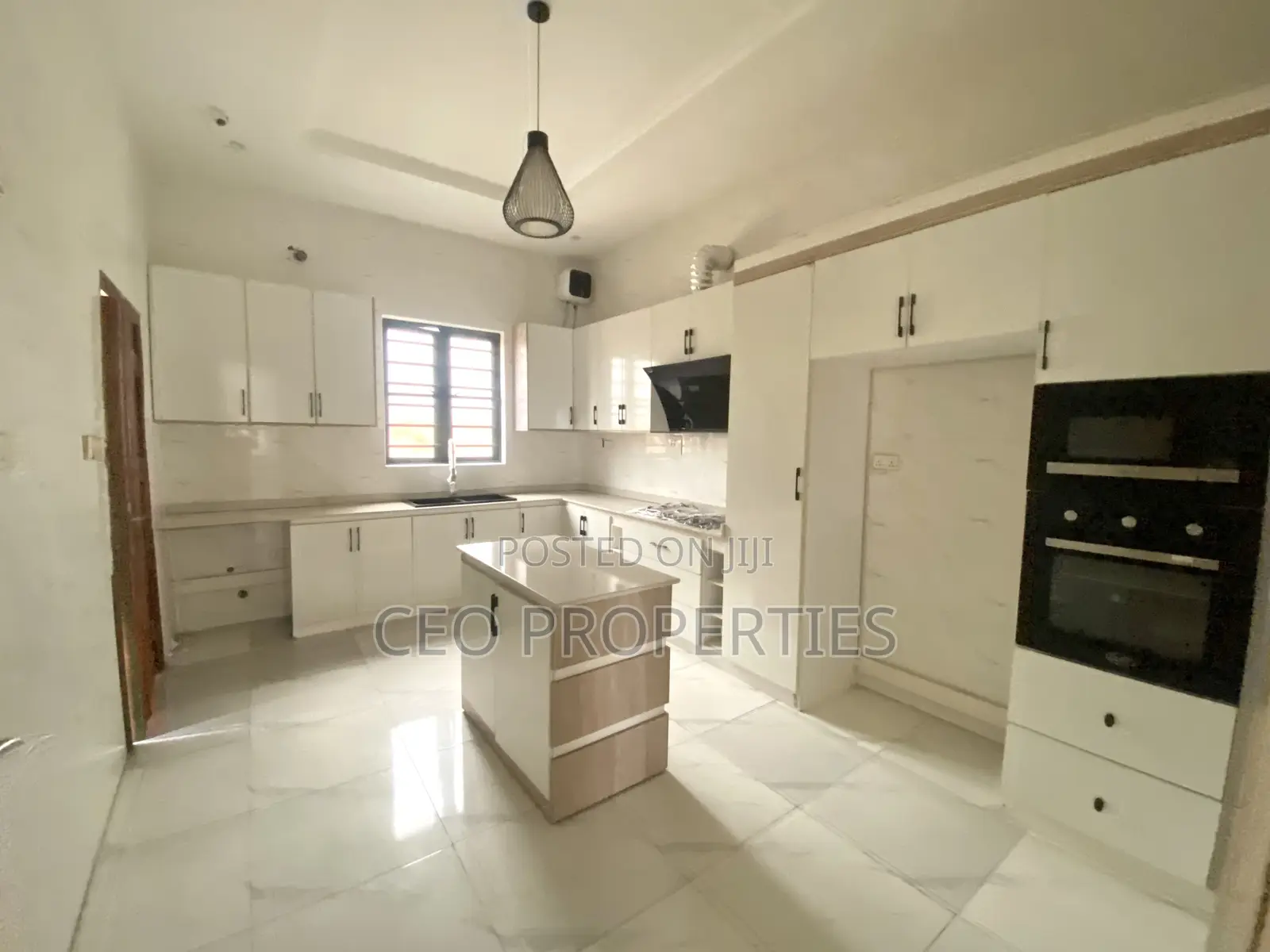 4bdrm Duplex in Ikota Vila for sale in Ikota