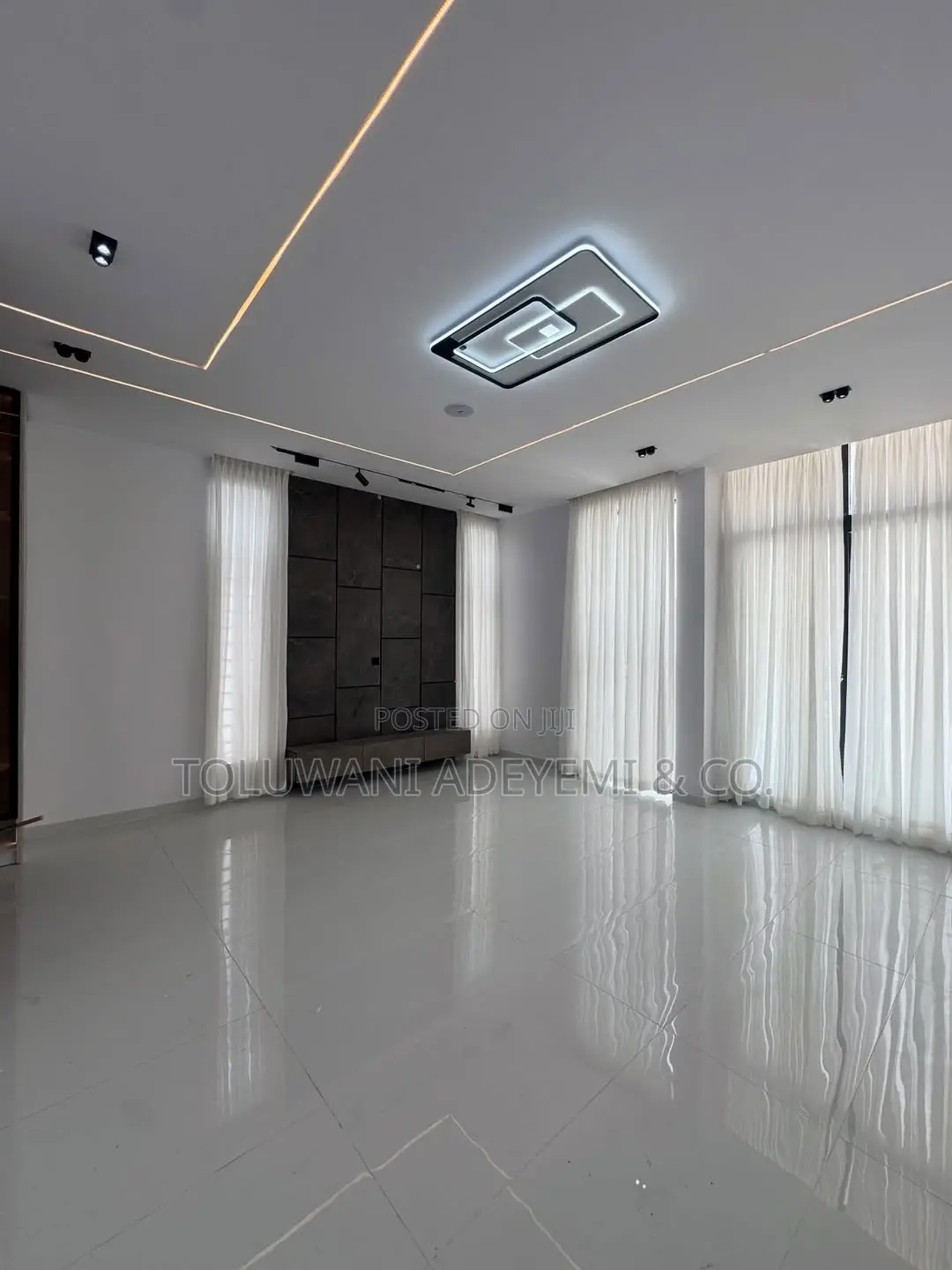 5bdrm House in Ikota, Lekki for sale in Ikota