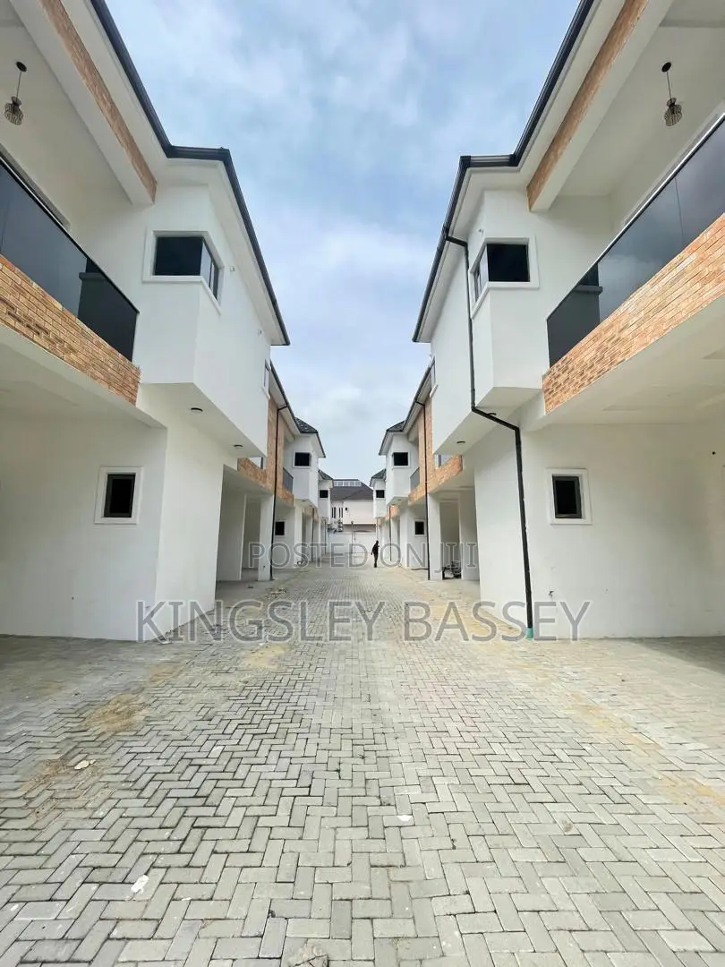 4bdrm Duplex in Orchid, Chevron for sale in Chevron