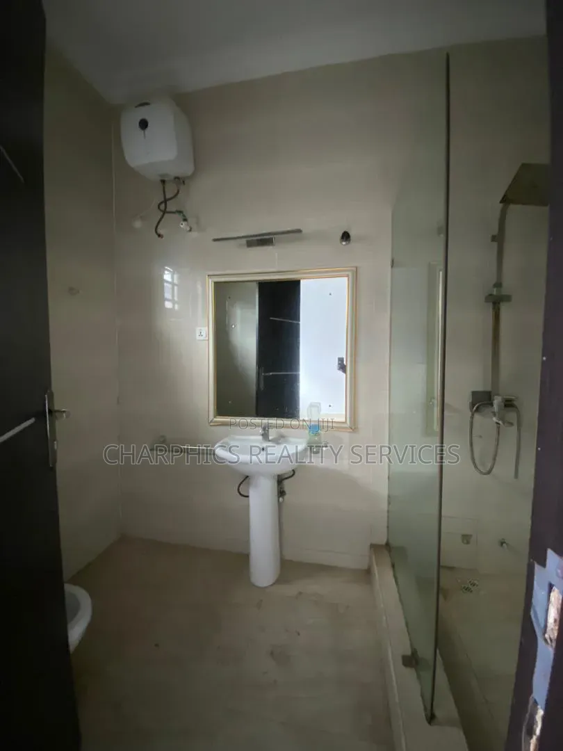 4bdrm Duplex in Jakande for rent in Jakande