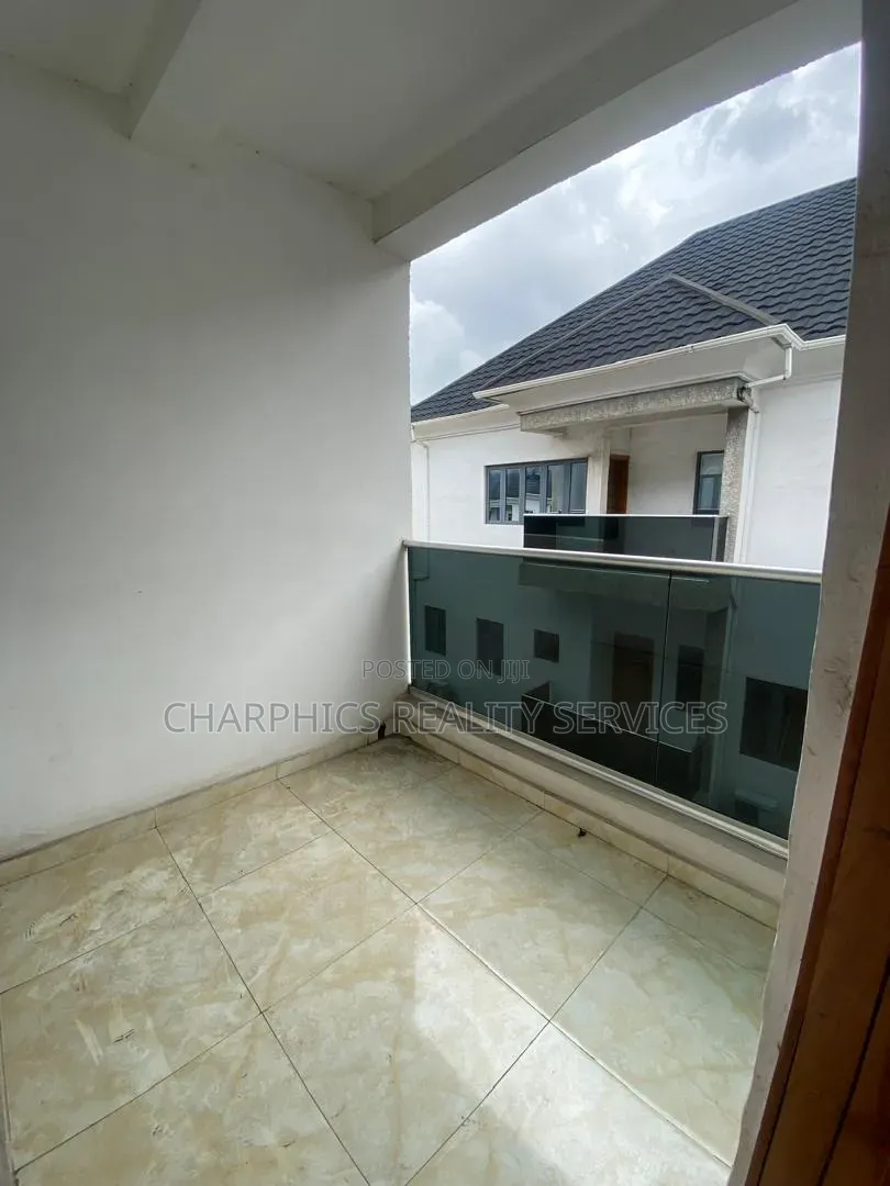 4bdrm Duplex in Jakande for rent in Jakande