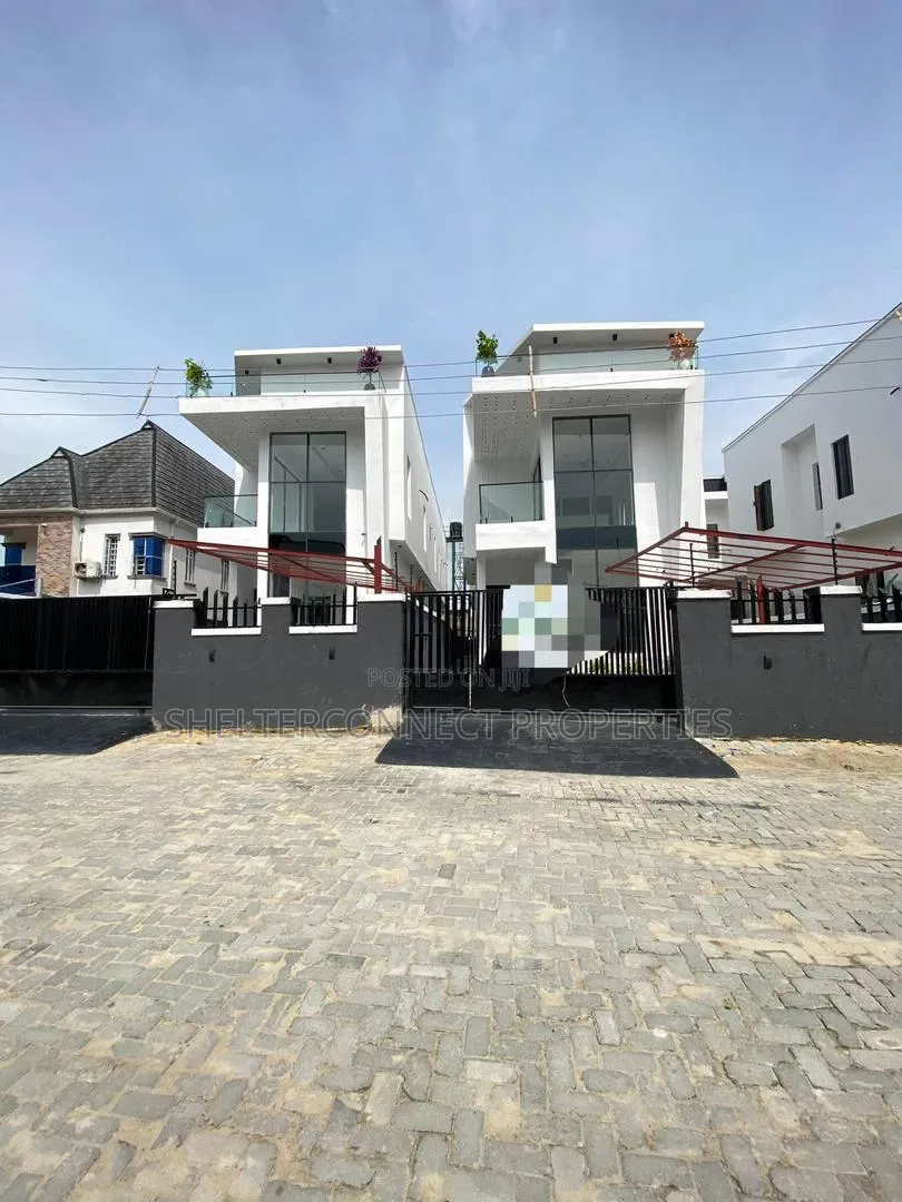 5bdrm Duplex in Sangotedo for sale in Sangotedo