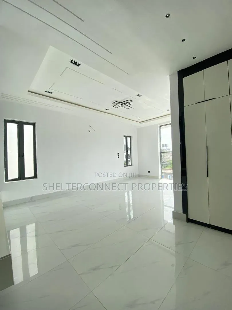 5bdrm Duplex in Sangotedo for sale in Sangotedo