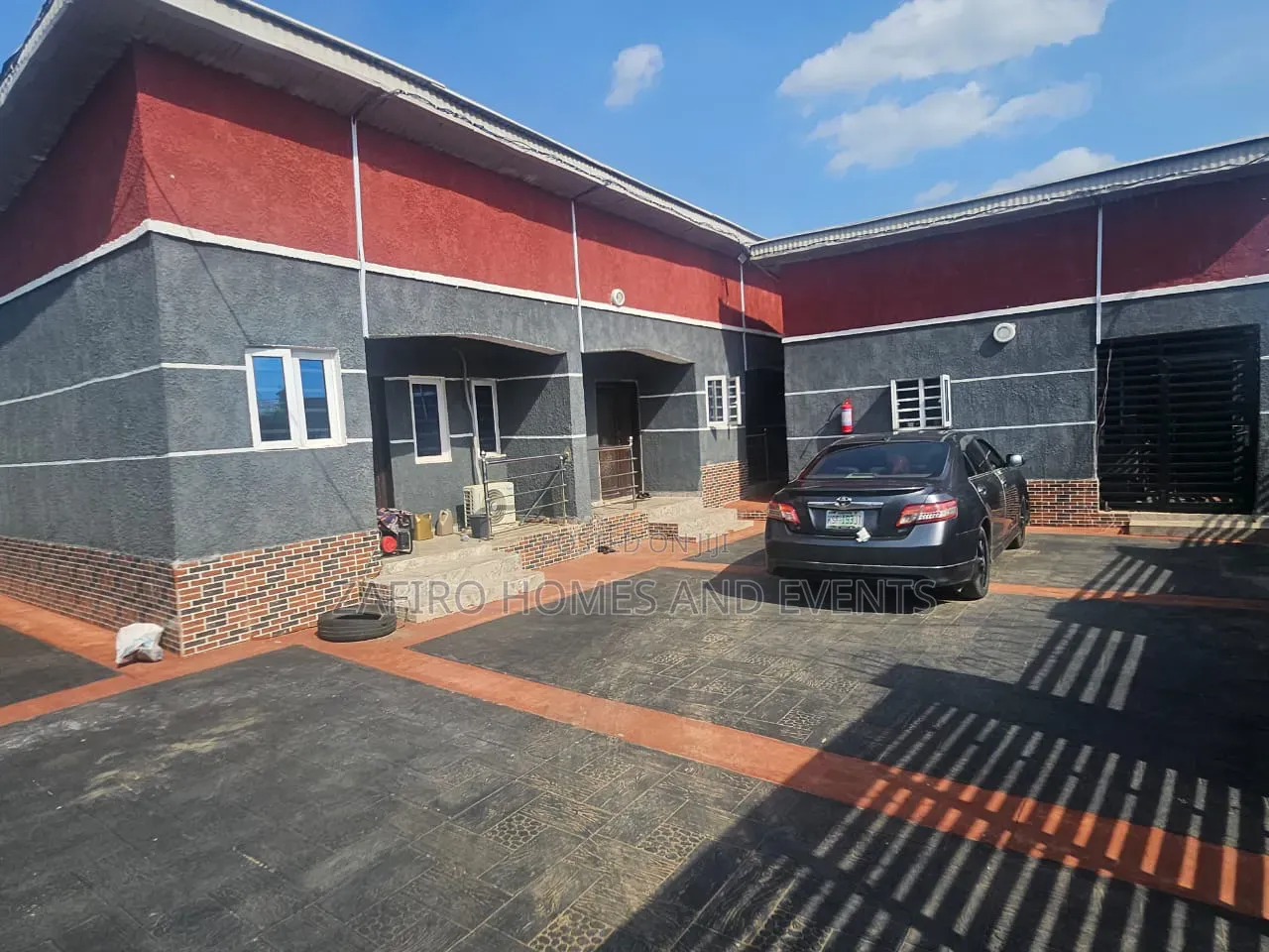 6bdrm Block of Flats in Asipa,Tipper Garage, Ibadan for sale in Ibadan