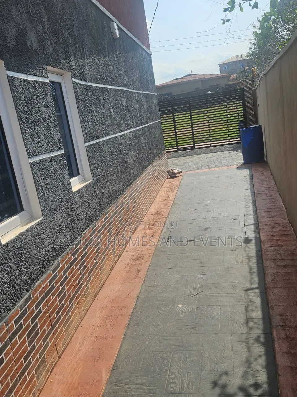 6bdrm Block of Flats in Asipa,Tipper Garage, Ibadan for sale in Ibadan