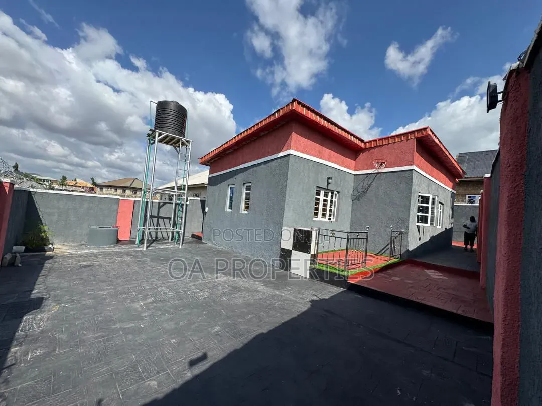 3bdrm Bungalow in Ibadan for sale in Ibadan