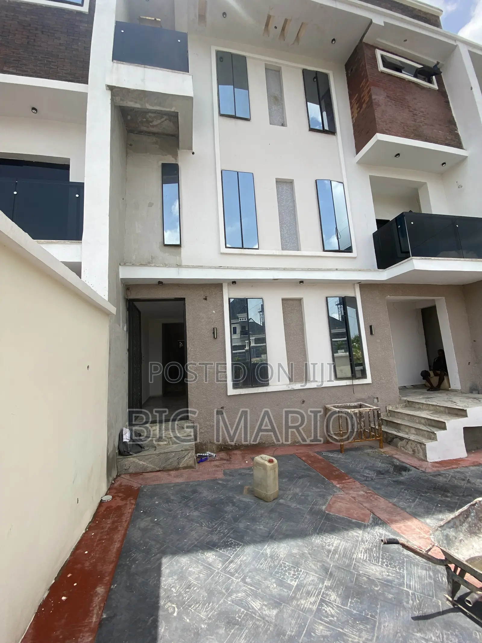 4bdrm Duplex in Guzape Main for sale in Guzape District