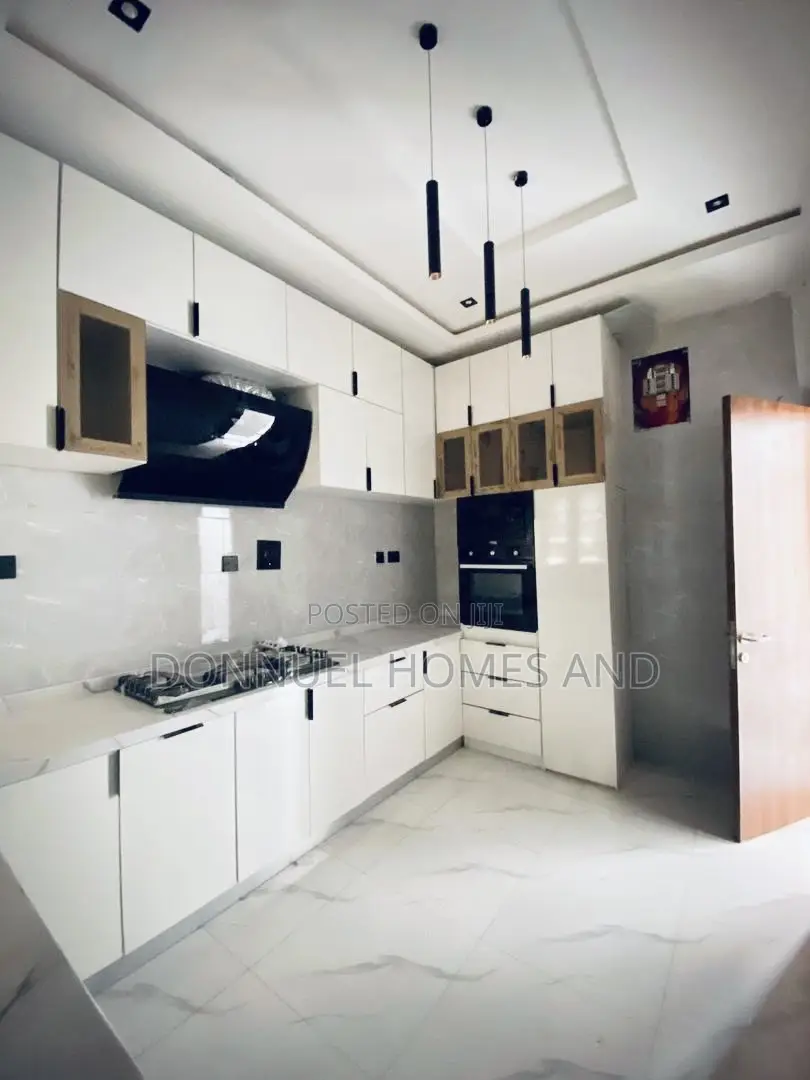 4bdrm Duplex in Sangotedo for sale in Sangotedo