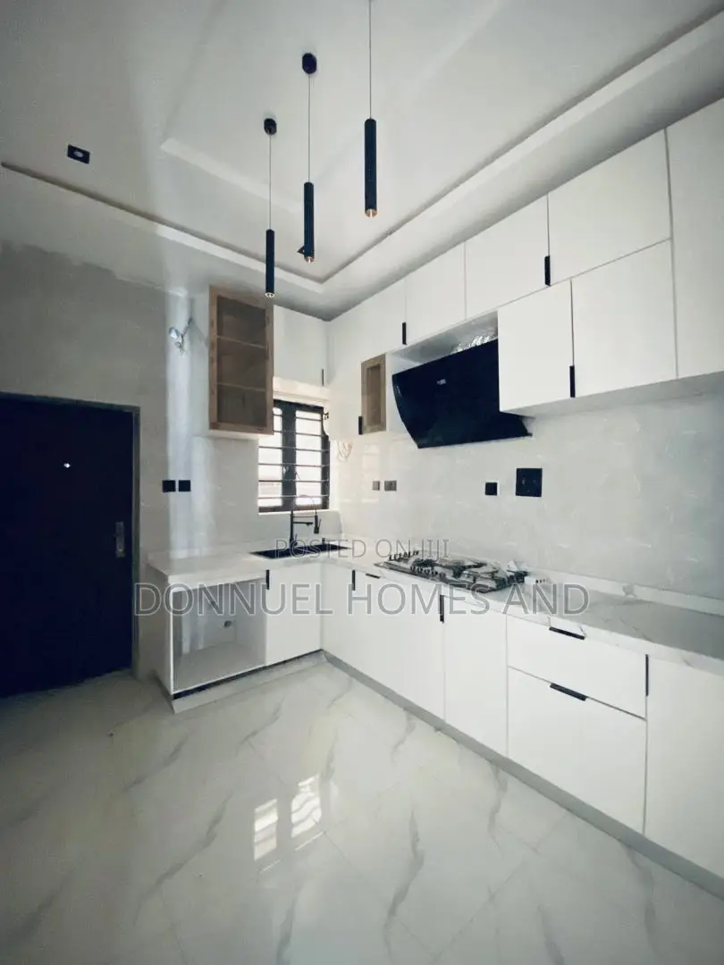 4bdrm Duplex in Sangotedo for sale in Sangotedo