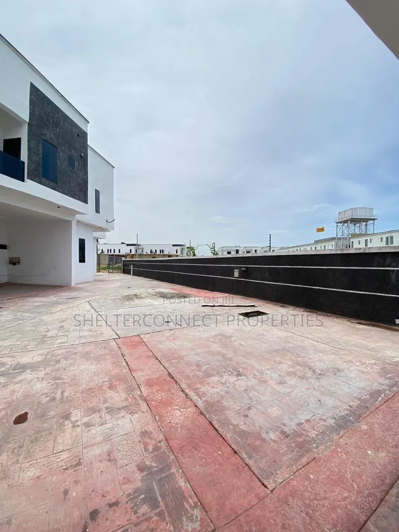 3bdrm Duplex in Abraham Adesanya Estate for sale in Abraham Adesanya Estate