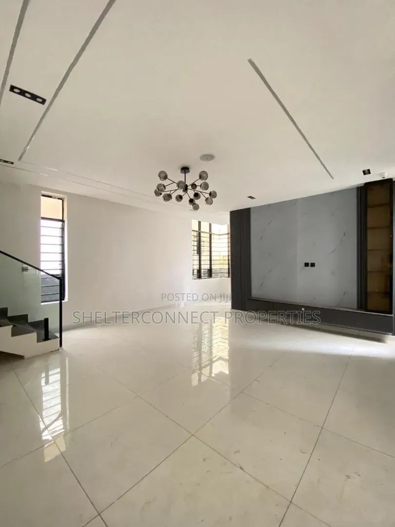 4bdrm Duplex in Sangotedo for sale in Sangotedo