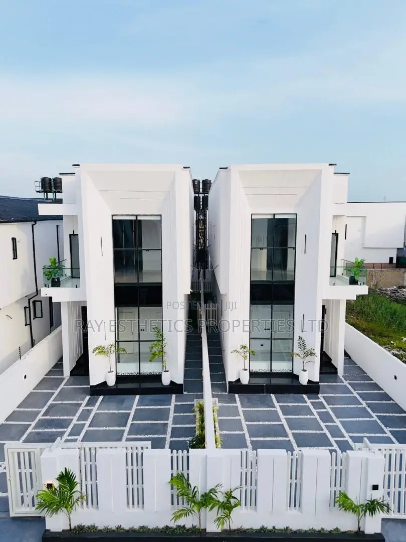 5bdrm Duplex in Lekki Palm City, for sale in Ado / Ajah