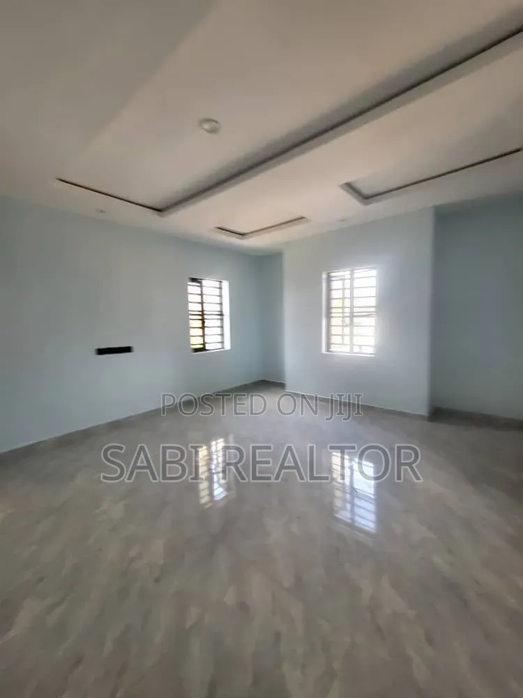 Furnished 5bdrm Duplex in Magodo Phase 1 for sale in GRA Phase 1