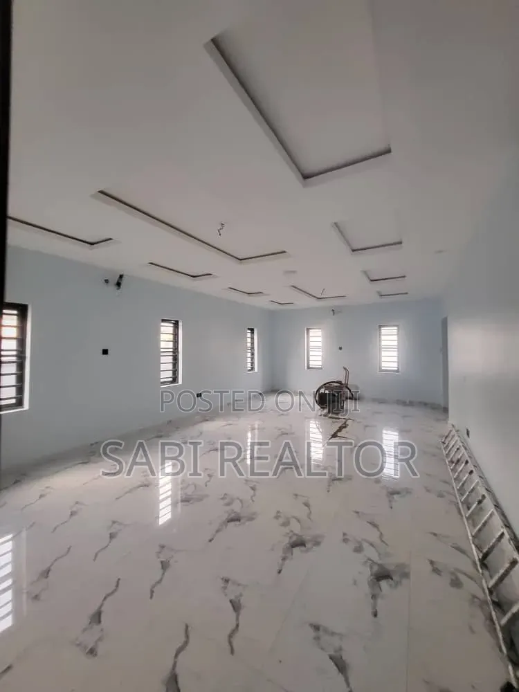 Furnished 5bdrm Duplex in Magodo Phase 1 for sale in GRA Phase 1