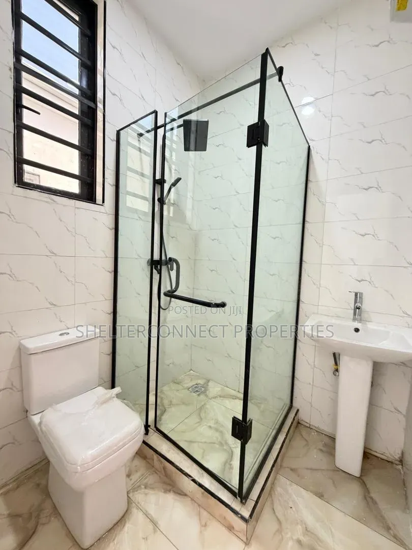 3bdrm Duplex in Abraham Adesanya Estate for sale in Abraham Adesanya Estate
