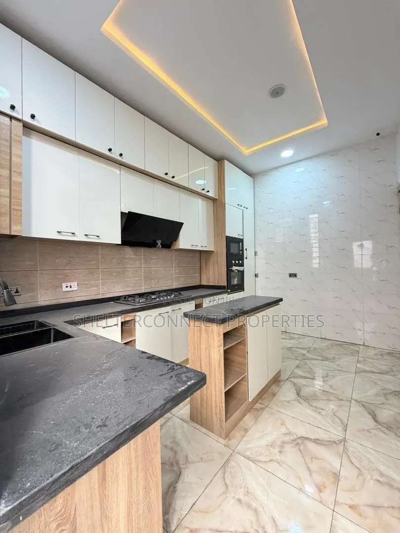 3bdrm Duplex in Abraham Adesanya Estate for sale in Abraham Adesanya Estate