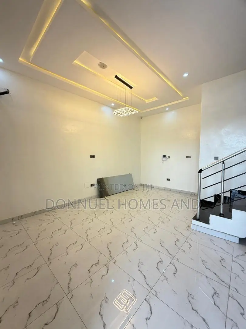 3bdrm Townhouse/Terrace in Abraham Adesanya for sale in Abraham Adesanya