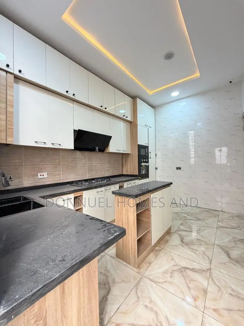 3bdrm Townhouse/Terrace in Abraham Adesanya for sale in Abraham Adesanya