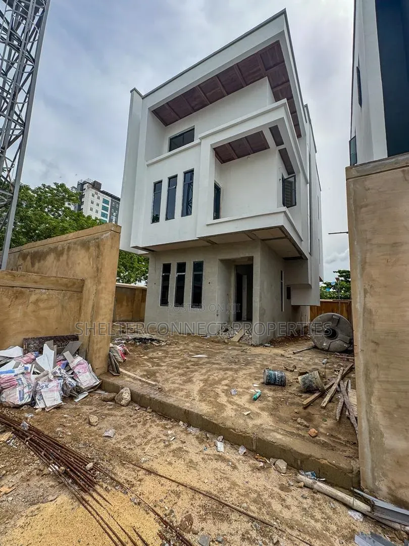 6bdrm Duplex in Victoria Island Extension for sale in Victoria Island Extension