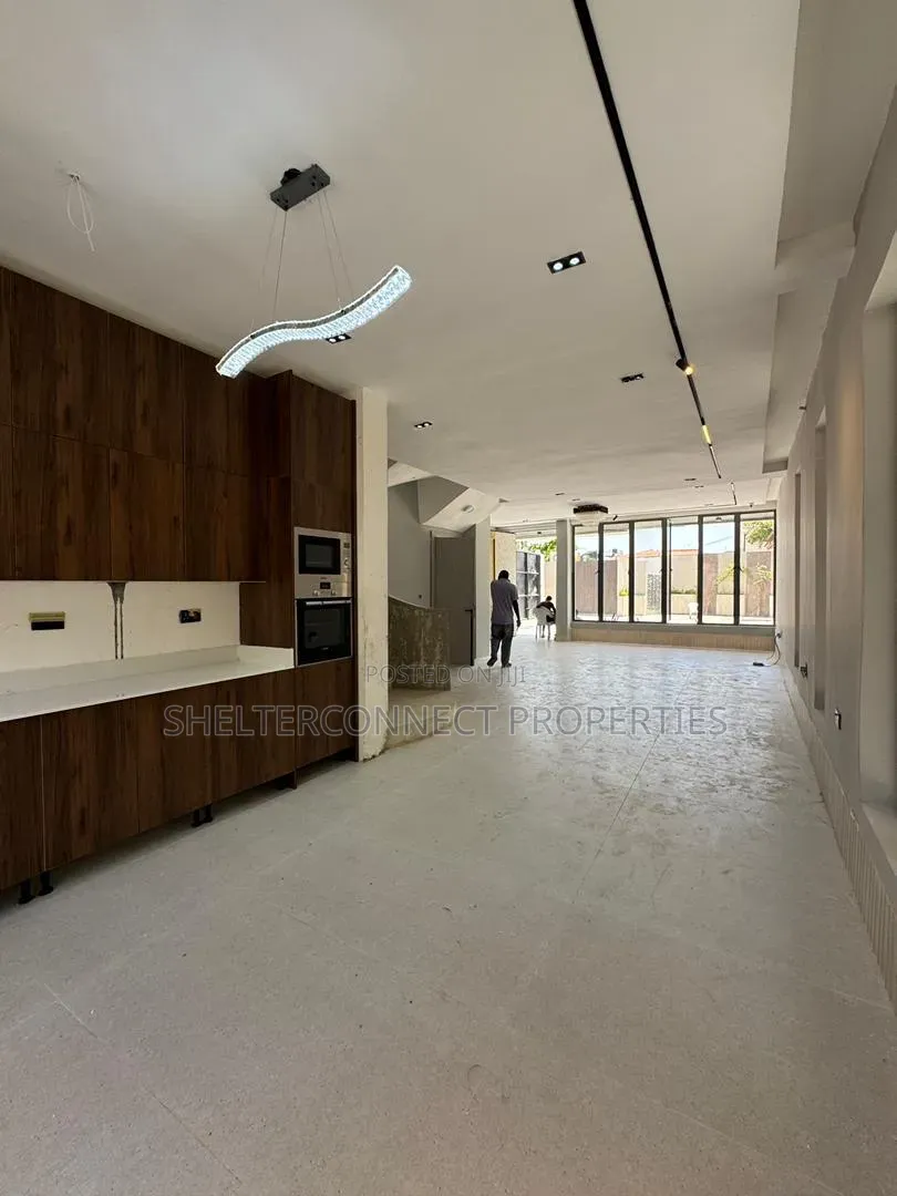 5bdrm Duplex in Ikoyi S.W for sale in Ikoyi S.W