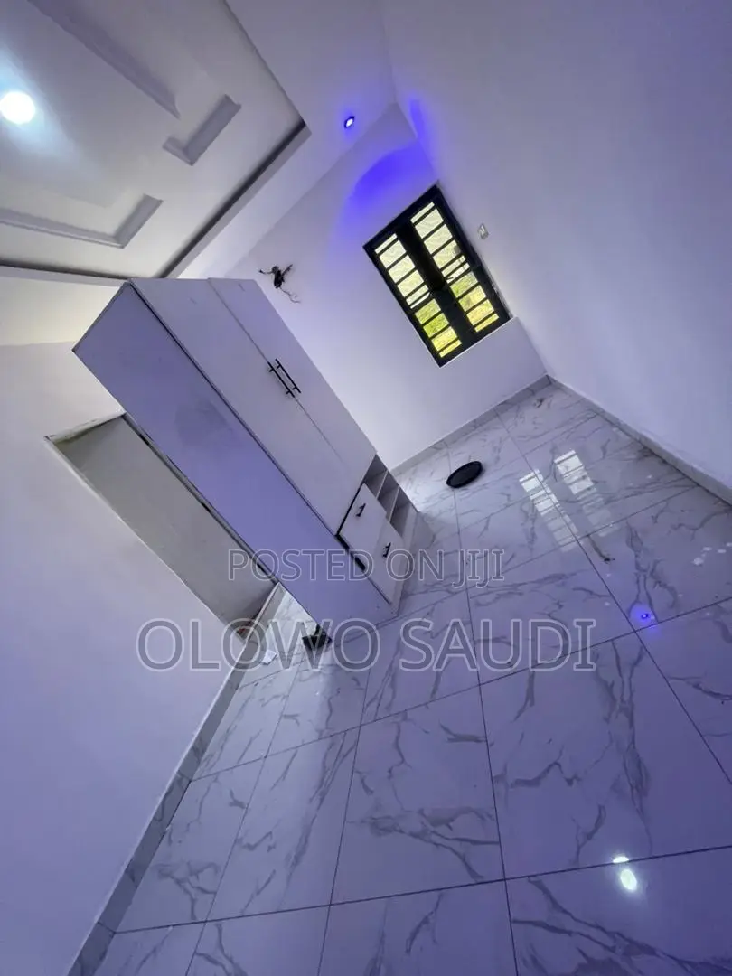 2bdrm Apartment in Hope Ville, Sangotedo for rent in Sangotedo