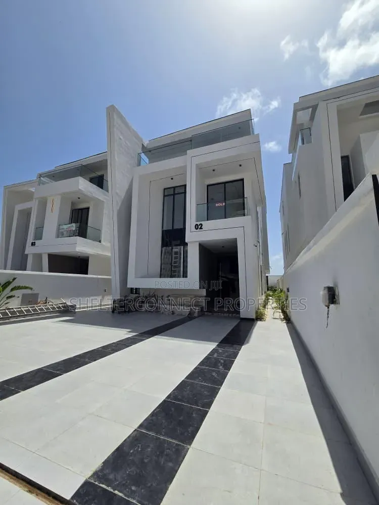 5bdrm Duplex in Lekki Phase 1 for sale in Lekki Phase 1