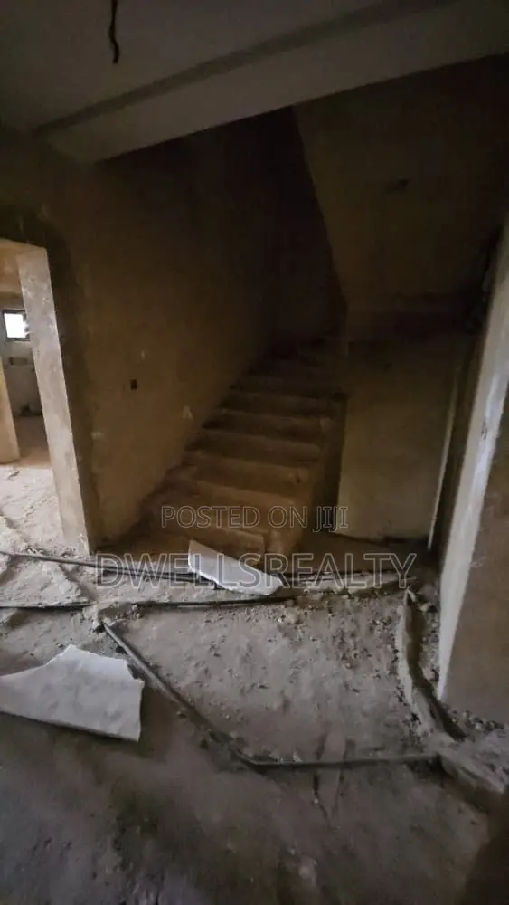 4bdrm Duplex in Boite Azure By, Mabushi for sale in Mabushi