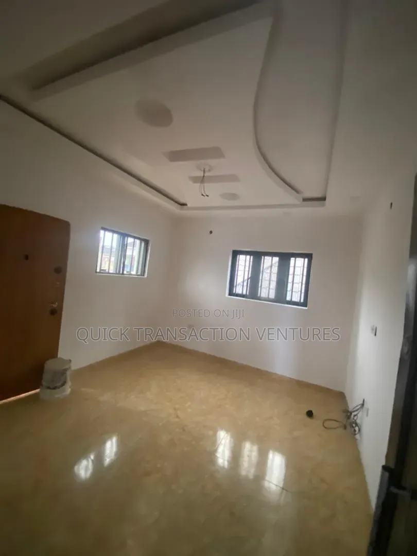 5bdrm Duplex in Parkveiw Estate, Okota for rent in Okota