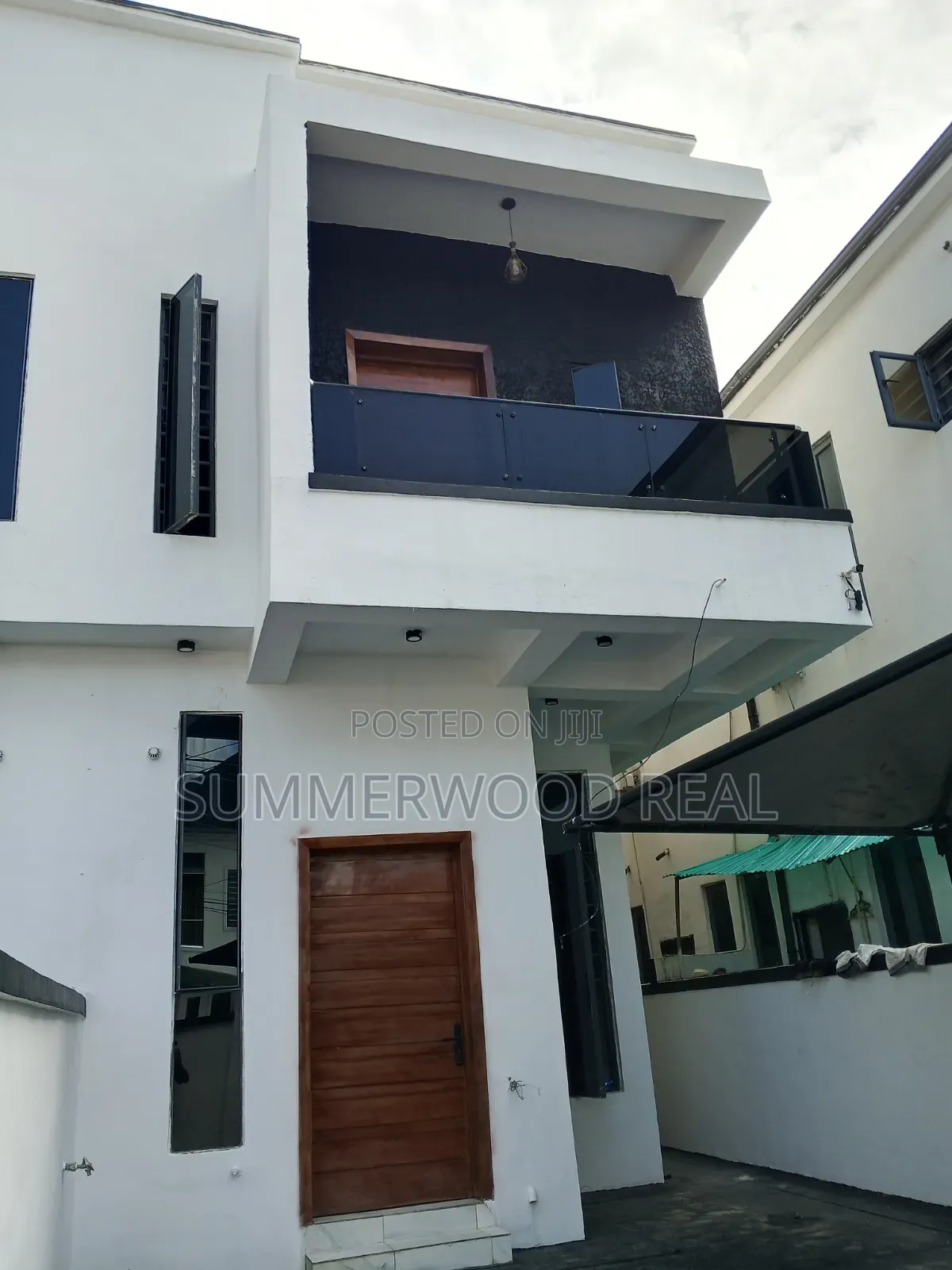4bdrm Duplex in Ikota for rent in Ikota