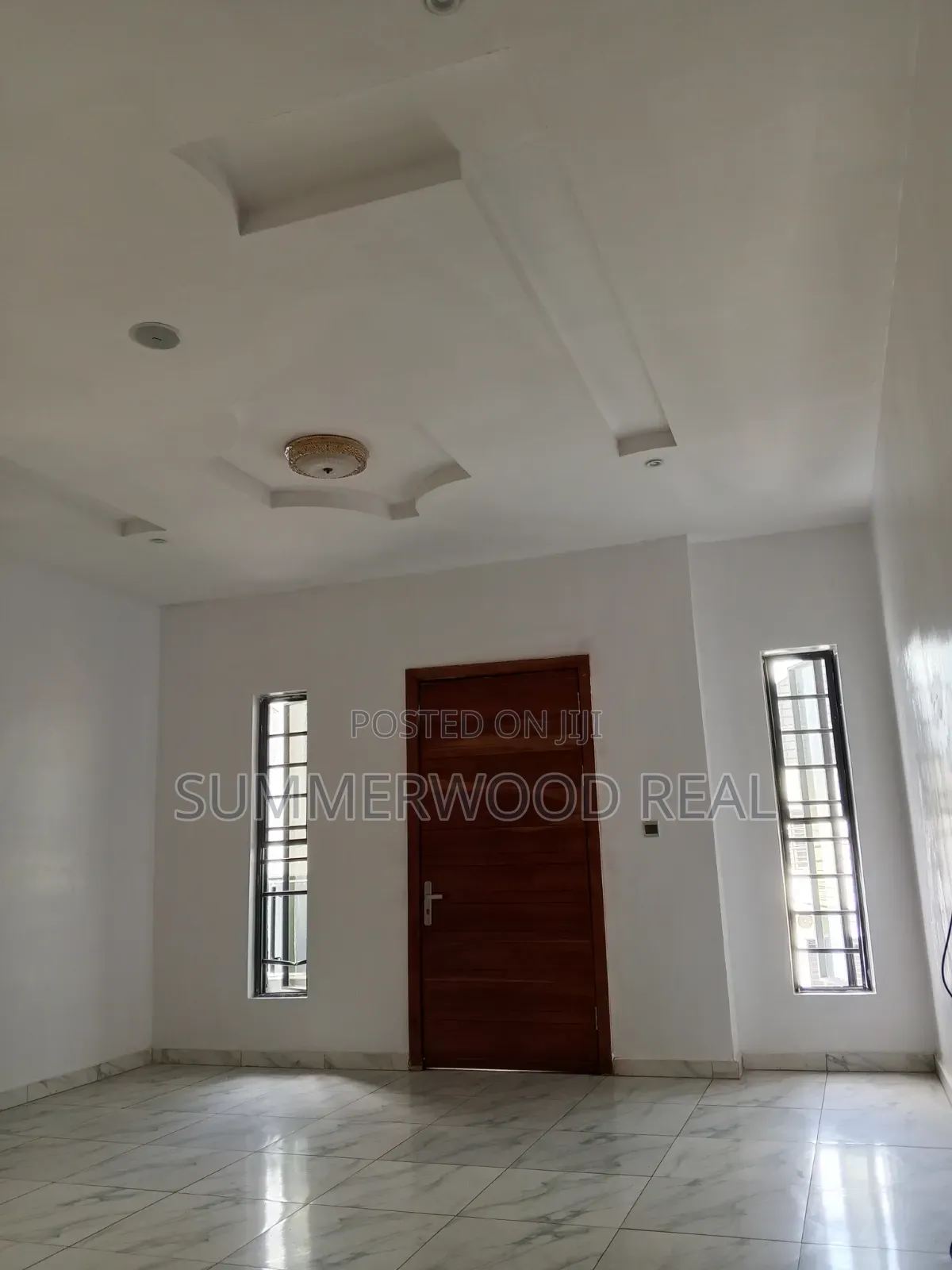 4bdrm Duplex in Ikota for rent in Ikota