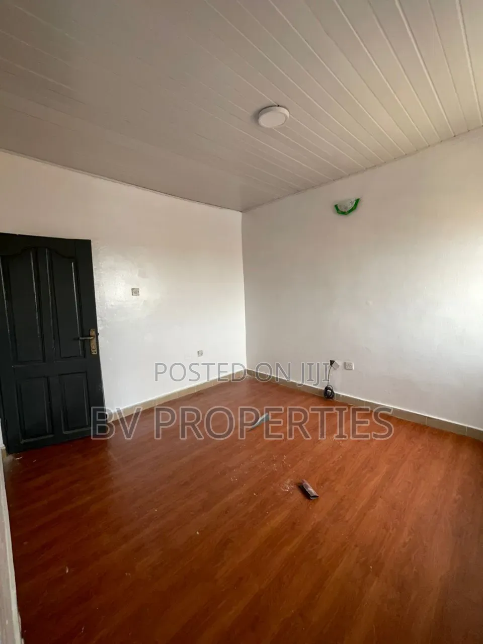 1bdrm Penthouse in Igbo-efon for rent in Igbo-efon