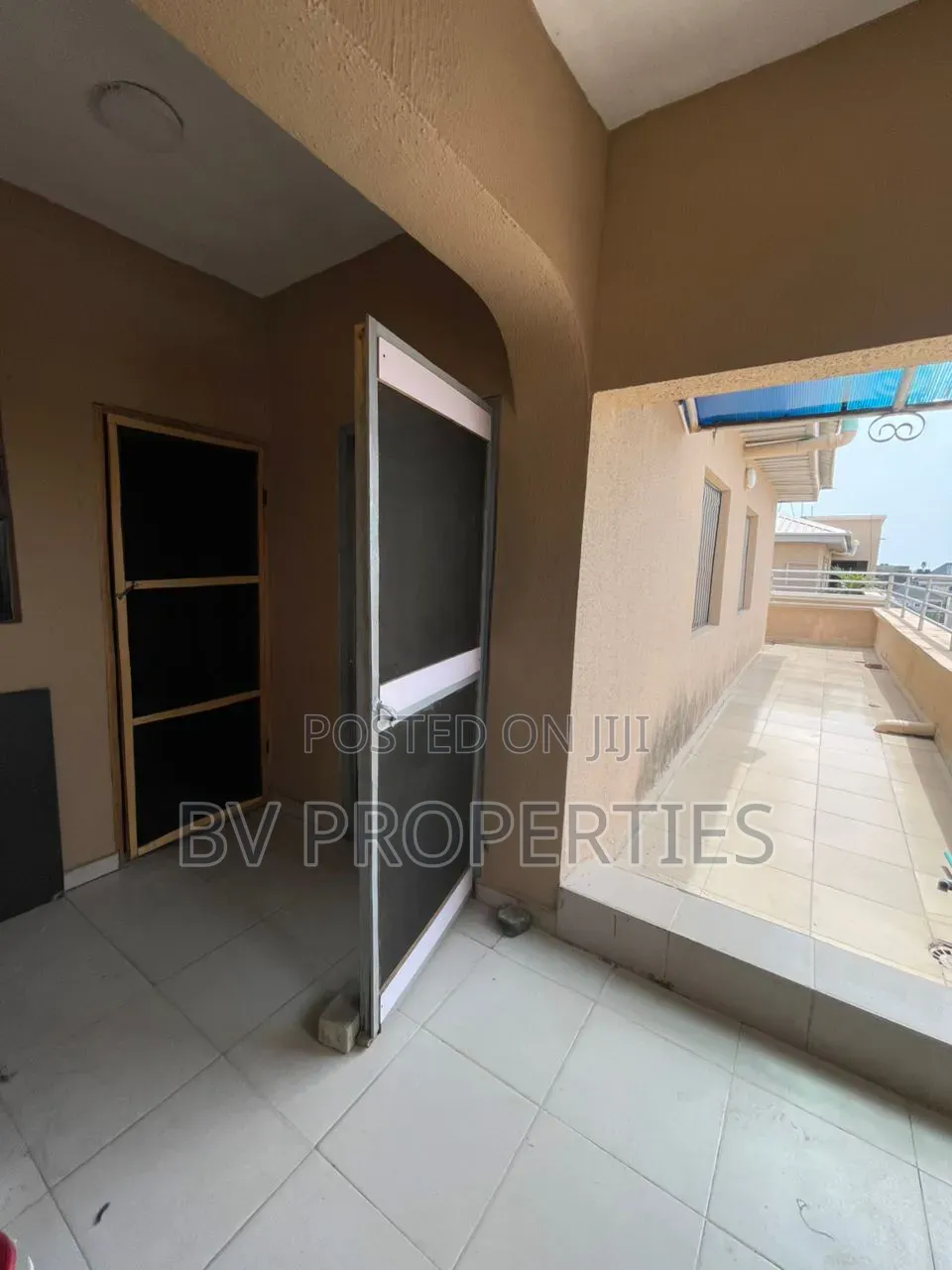 1bdrm Penthouse in Igbo-efon for rent in Igbo-efon