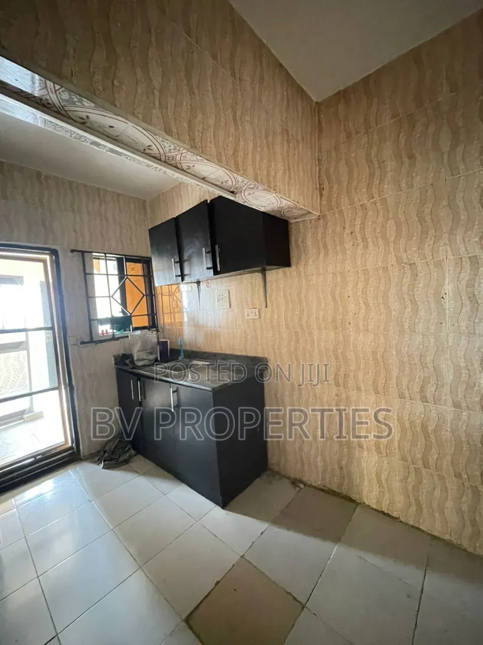 1bdrm Penthouse in Igbo-efon for rent in Igbo-efon