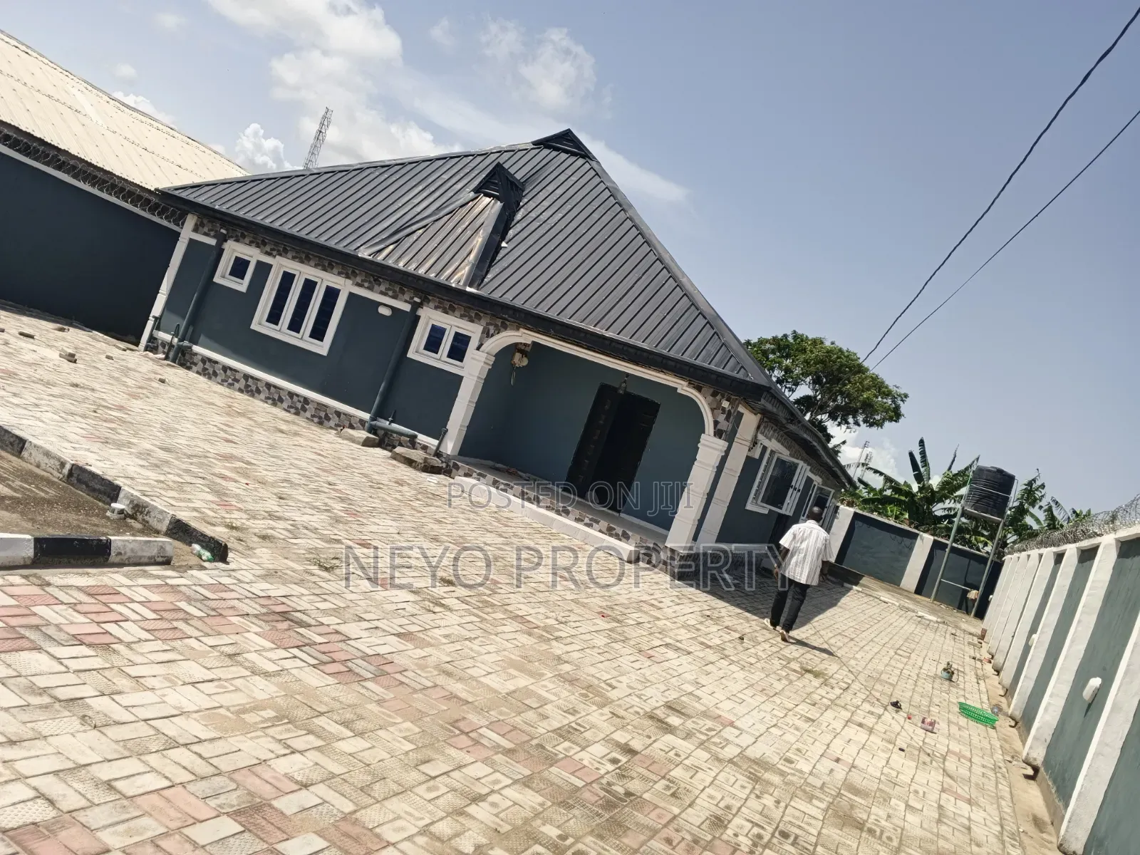 Furnished 3bdrm Block of Flats in Maculay Bayeku, Igbogbo for rent in Igbogbo