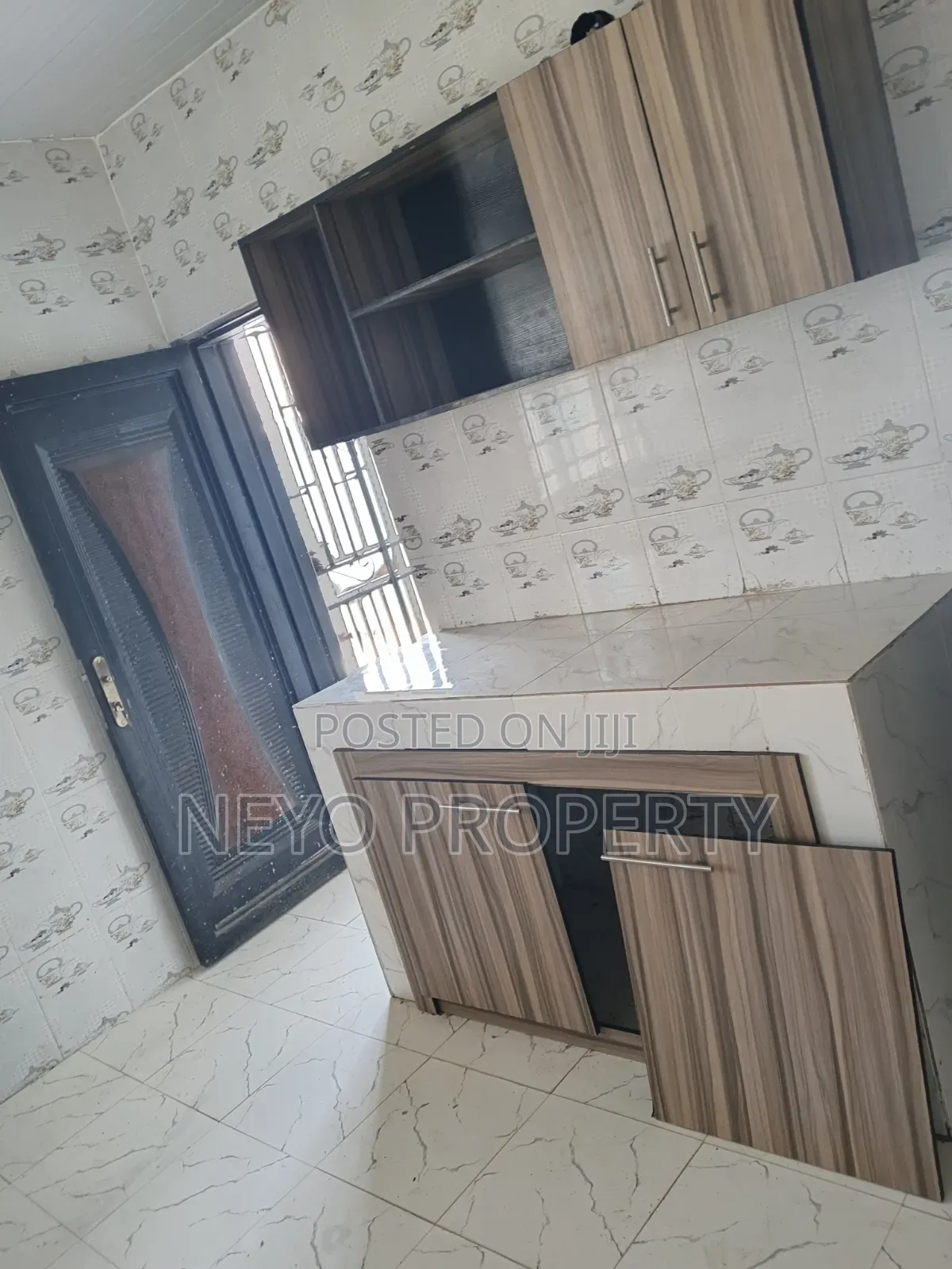Furnished 3bdrm Block of Flats in Maculay Bayeku, Igbogbo for rent in Igbogbo