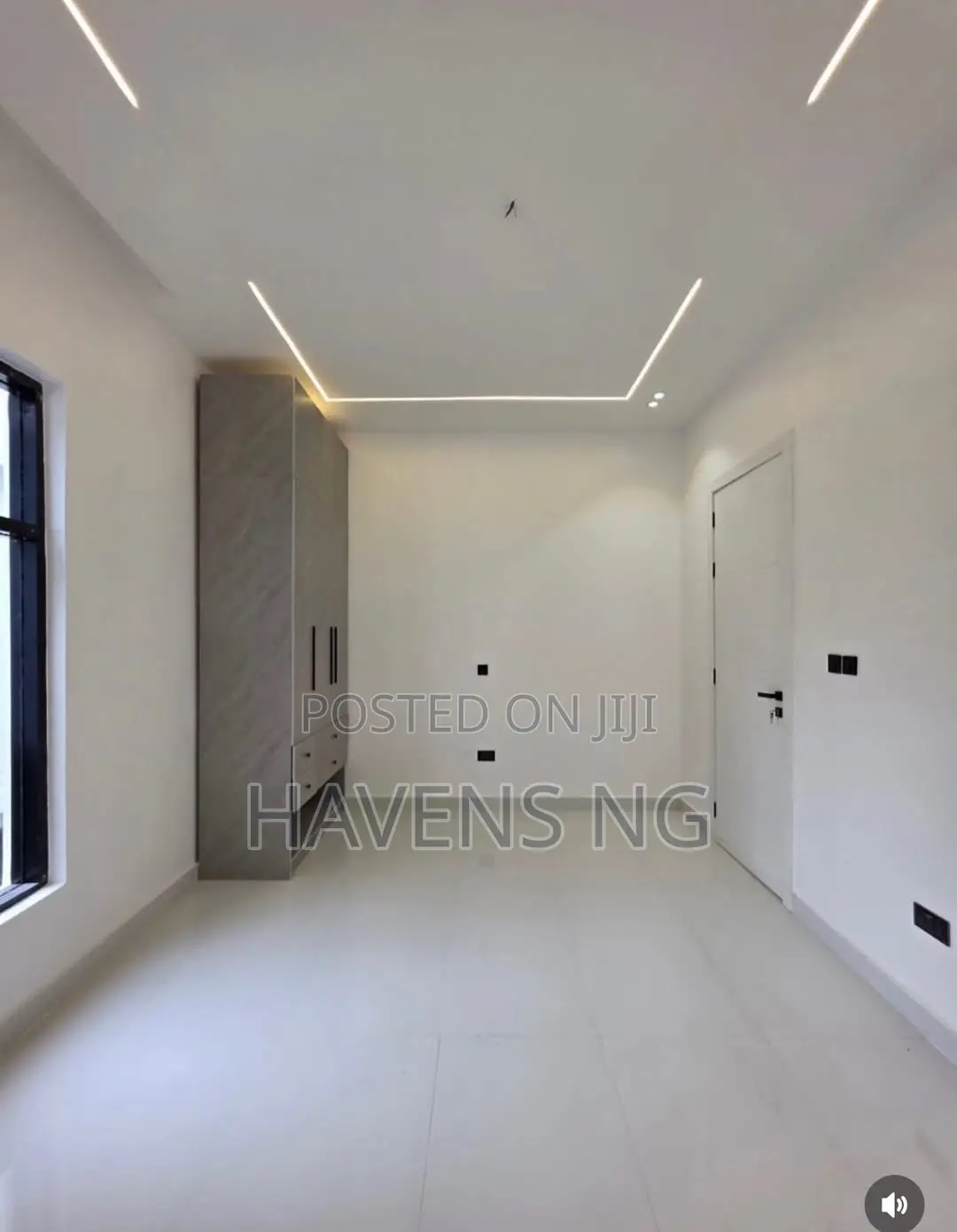 5bdrm Duplex in Ikota for sale in Ikota