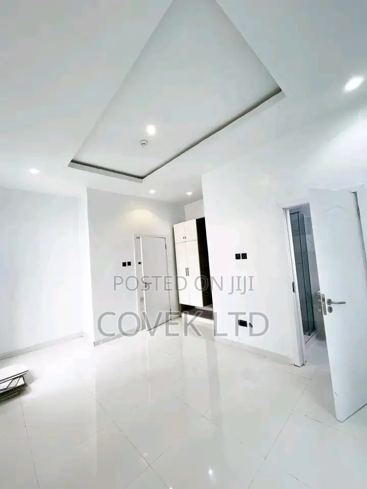 4 Bedroom Duplex Available for Sale in Osapa London, Lekki in Osapa london