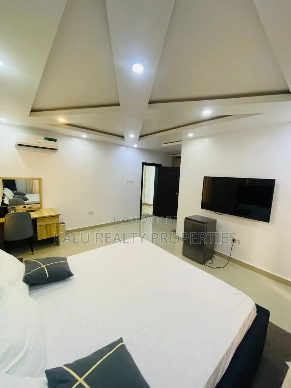 Luxurious 5 Bedroom Detached Duplex With Excellent Facilities in Abraham Adesanya Estate