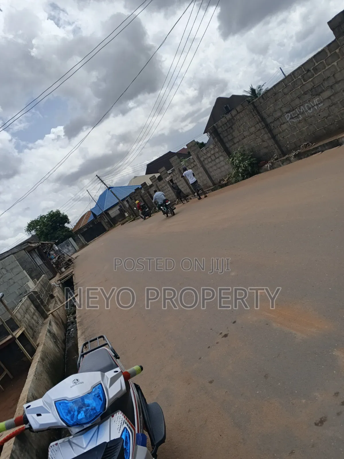 Family Deed Teacher Quarter in Igbogbo