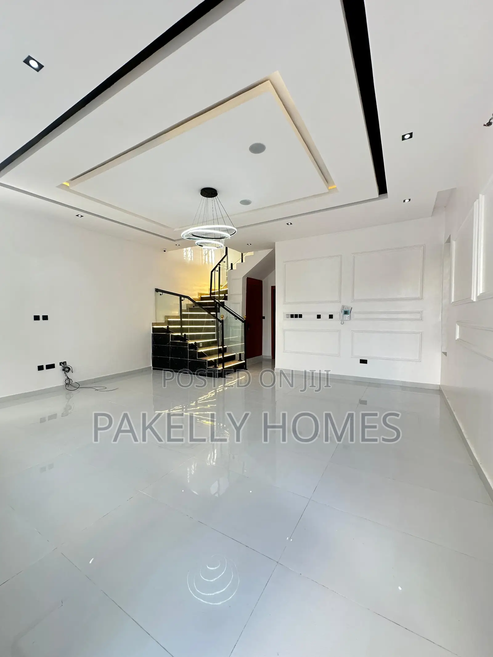 Well-Built Spacious Luxury 4 Bedroom Fully Detached Duplex in Off Lekki-Epe Expressway