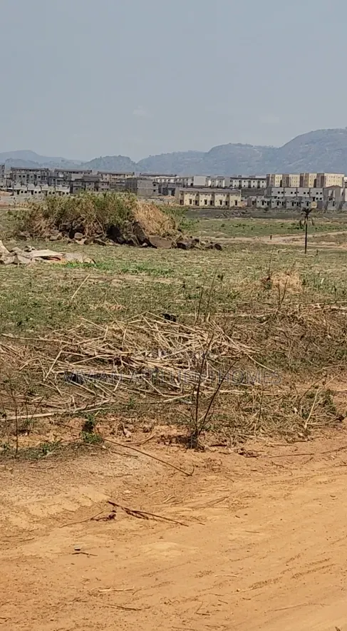 500sqm of Estate Plot for 5 Bedroom Fully Detached Duplex+Bq - R of O in Karsana