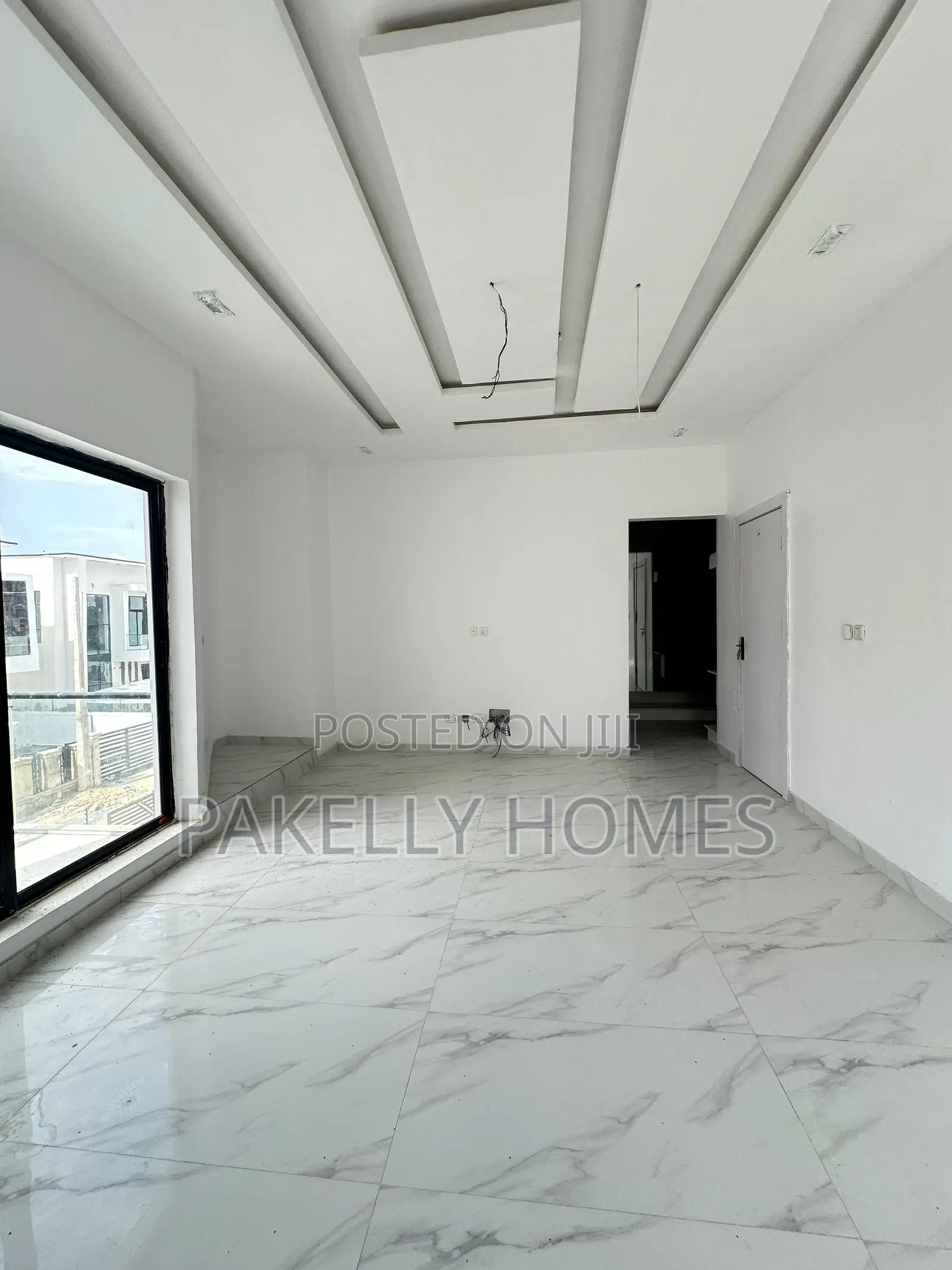 Spacious Luxury 4 Bedroom Fully Detached Duplex in Chevron