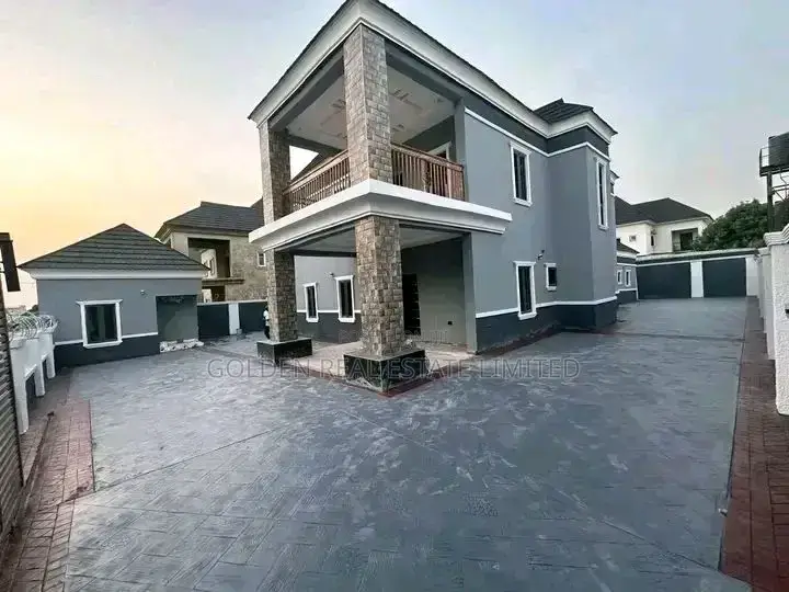 4bdrm Duplex in Apo Resettlement for sale in Apo Resettlement