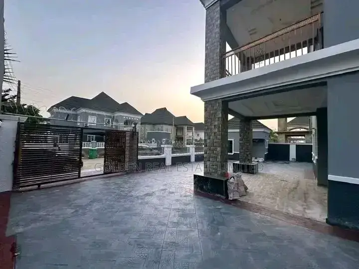 4bdrm Duplex in Apo Resettlement for sale in Apo Resettlement