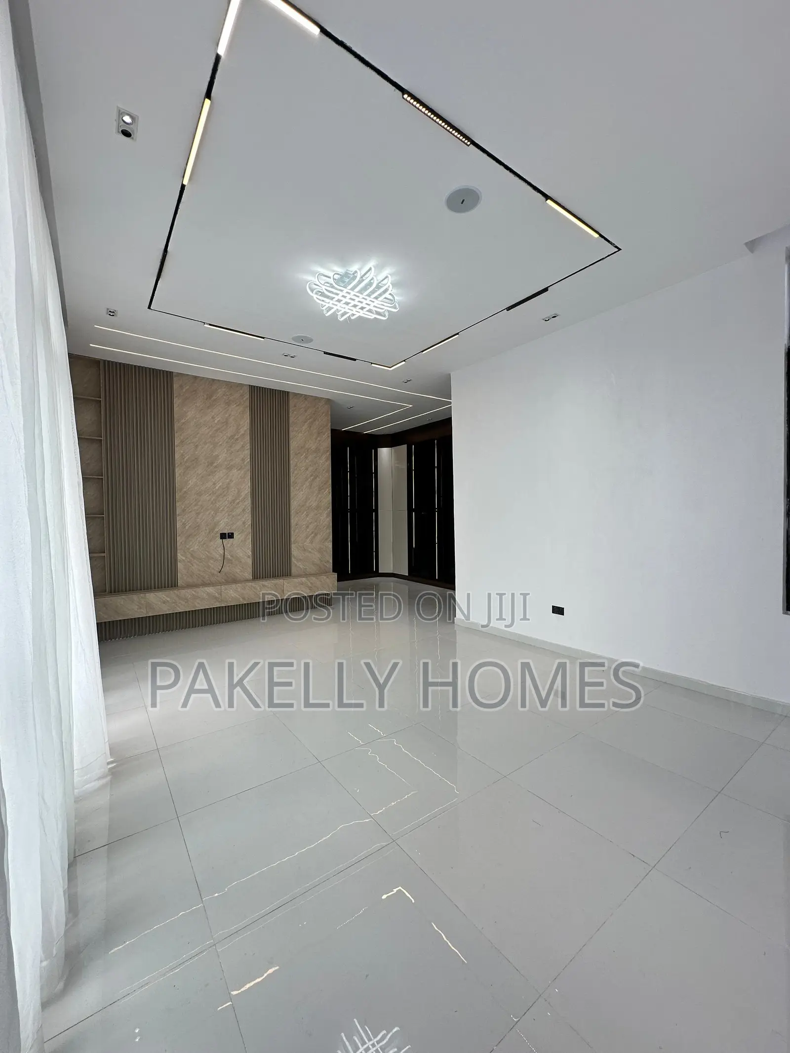 Outstanding Spacious Luxury 5 Bedroom Fully Detached Duplex in Lekki Expressway