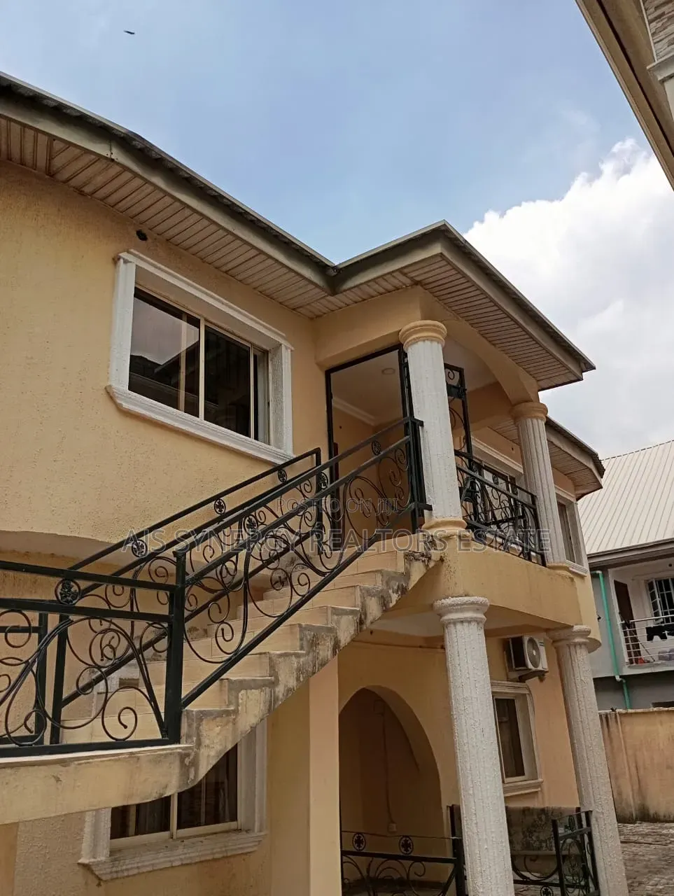 3bdrm Duplex in Seaside, Ado / Ajah for rent in Ado / Ajah