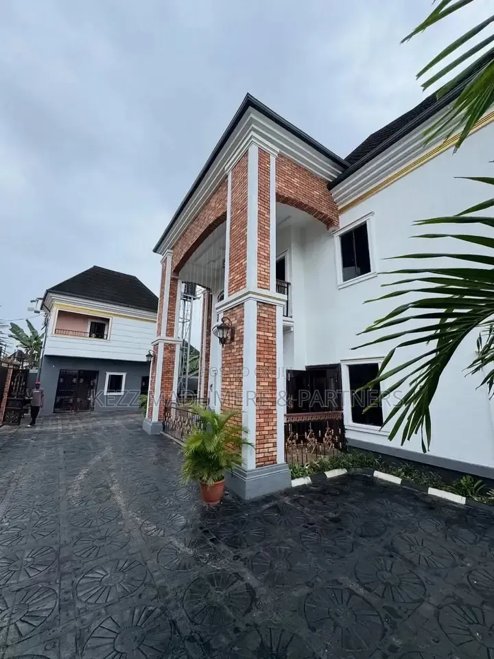 5bdrm Duplex in Gated Estate Off Nta, Obio-Akpor for sale in Obio-Akpor